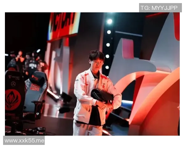 EDG战队Meiko在比赛中的指挥表现分析与战术解读