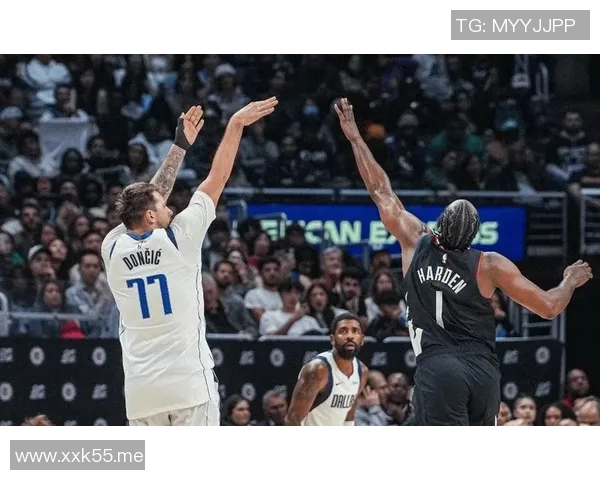 快船力克小牛，季后赛首战告捷